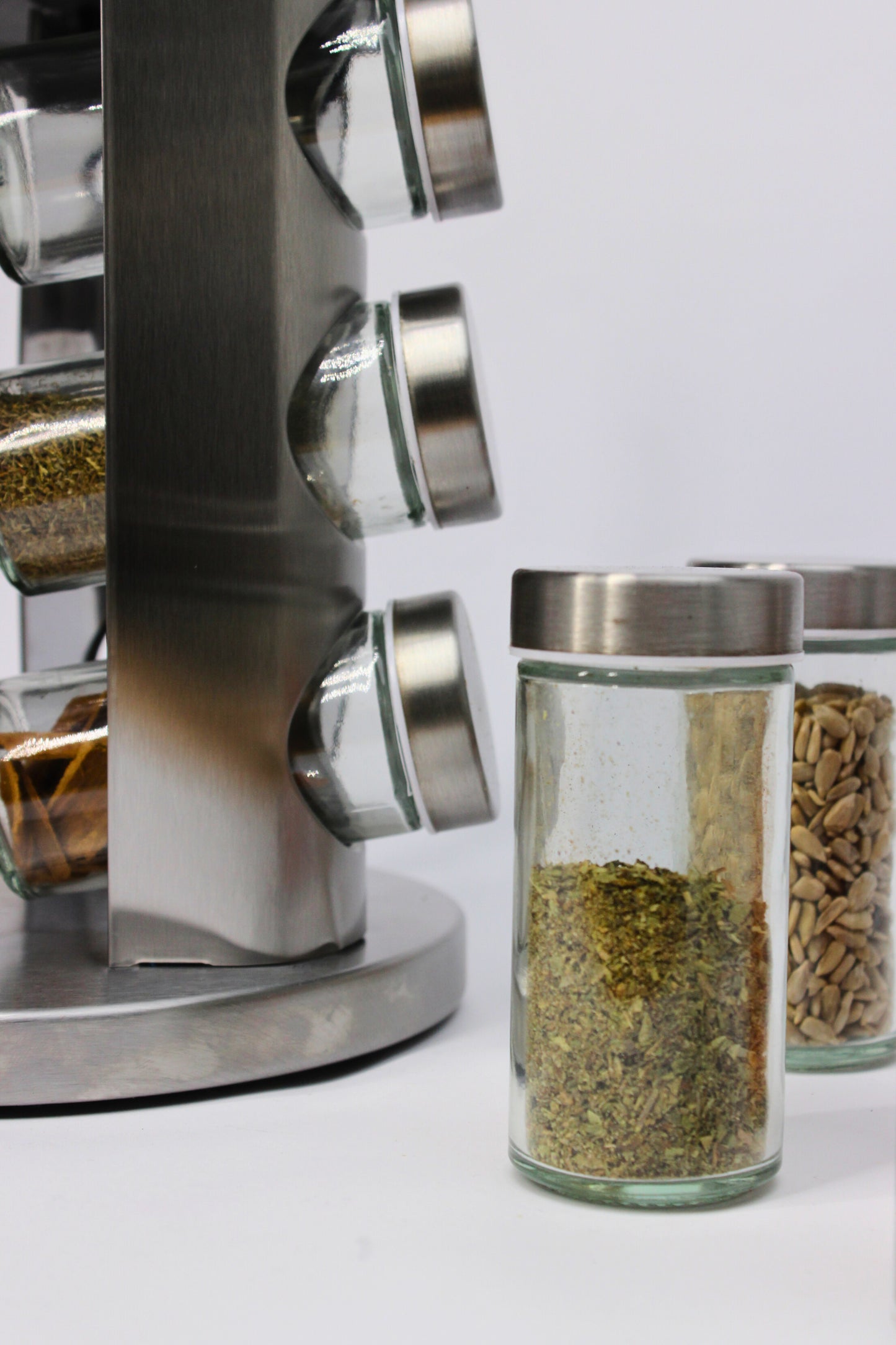 🔔 Toc Toc Sazón ✨ El sabor que llama a tu cocina. 🫙 Tarros con estilo, llenos de 🌿 condimentos frescos y 🌶️ mezclas únicas que realzan cada plato 🍽️ con un toque auténtico y delicioso 😋