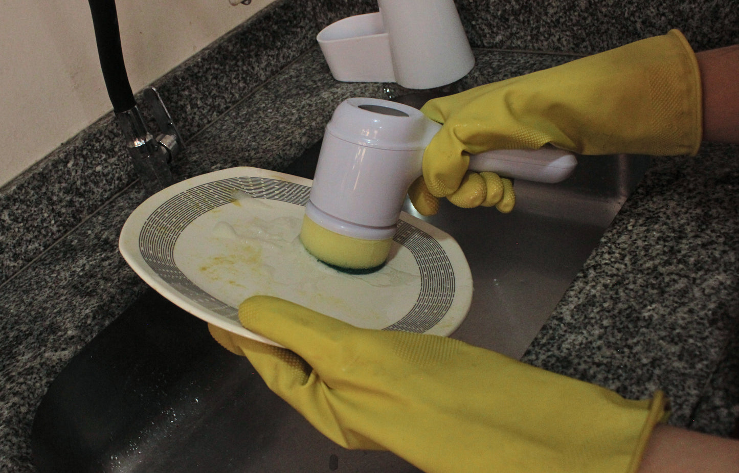 🧽Scrubby Digital 🍽️Porque mamá también merece descansar ✨ Olvídate del dolor en las manos y el cansancio 😓 Limpia más rápido, vive más tranquila 🕊️🍽️