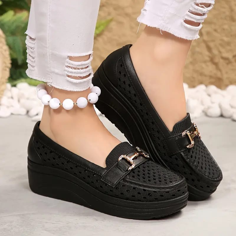 👟Comfort Flow ✨Donde la Comodidad Se Siente en Cada PasoPisa suave, camina ligero y luce increíble 💛Confort acolchado, estilo moderno y ligereza que fluye contigo todo el día⚡