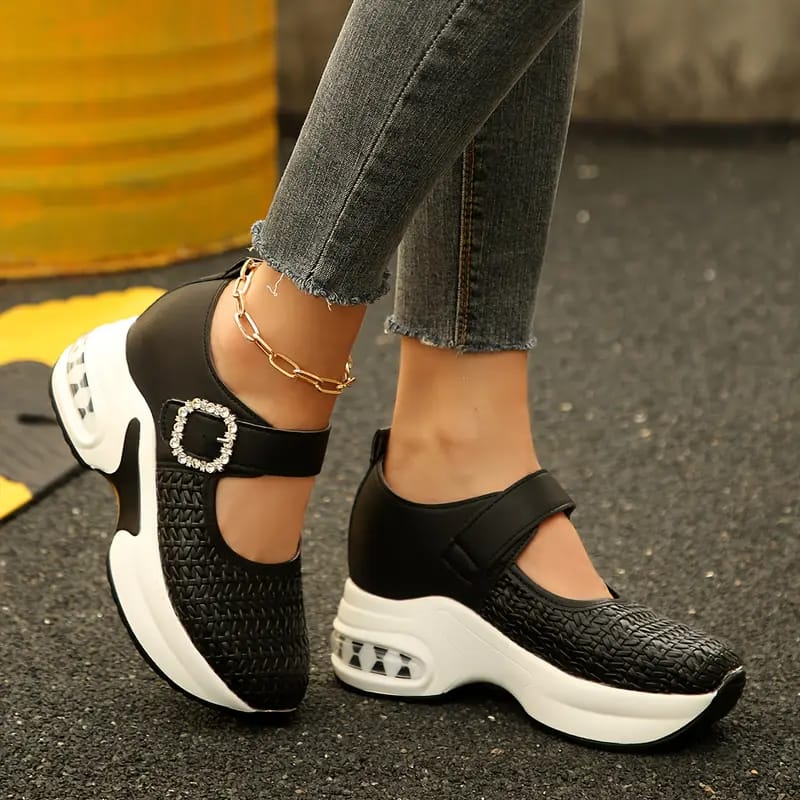 ⚡ Roma Confort 👠¡Camina con estilo, vive con comodidad! ⚡💃 Diseñados para mimar tus pies y realzar tu elegancia natural👠
