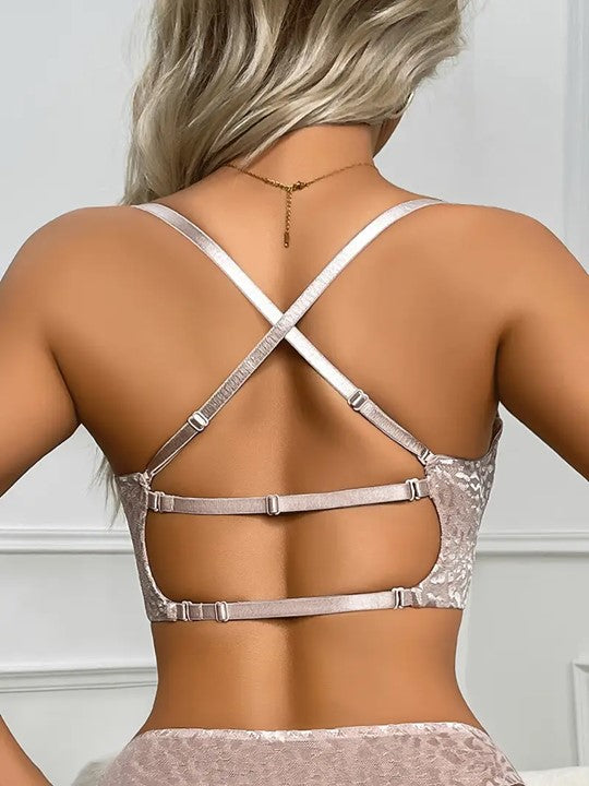 ✨ BraConfort 👗El estilo también puede ser cómodo 🌸 Diseño limpio, sin costuras molestas 🔥 Realce natural que te hace ver firme y segura 👙 Invisible bajo cualquier prenda… visible en tu confianza